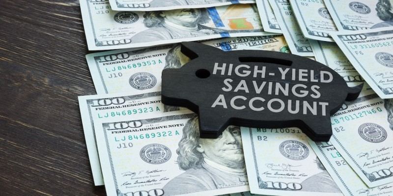 High Yield Savings Account or Money Market Fund: Choosing the Right Fit for Your Savings